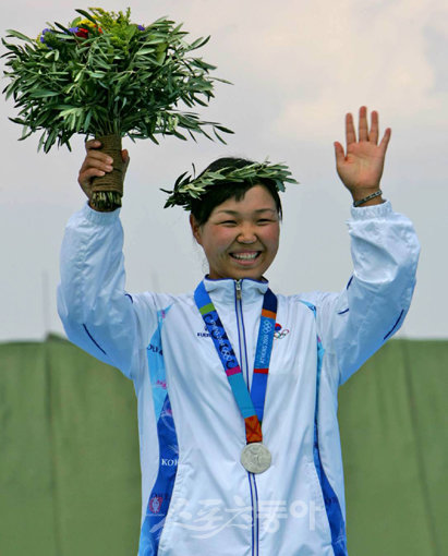 국군체육부대는 한국체육의 영광과 함께 했다. 사진은 2004아테네올림픽 사격 은·동메달리스트 이보나. 스포츠동아 DB
