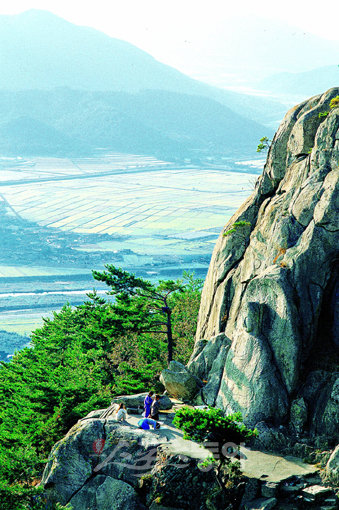 정진영이 강추하는 천년의 고도 경북 경주 남산. 스포츠동아DB