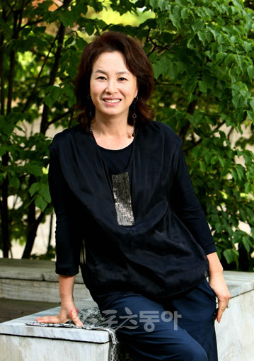 드라마 ‘찬란한 유산’을 통해 데뷔 후 처음으로 악역에 도전한 김미숙은 이승기 한효주 등과 함께 드라마를 이끌며 ‘제2의 전성기’를 맞았다. 스포츠동아 DB