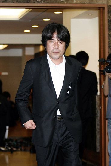 발인식에 참석한 오달수.