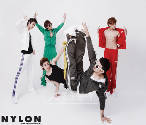 가수 비가 프로듀싱한 신인 남성5인조 그룹 엠블랙 사진제공|나일론