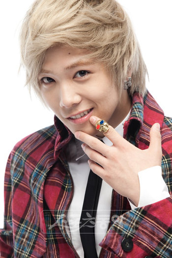 SBS 드라마 ‘미남이시네요’ 에 출연중인 FT아일랜드 이홍기.