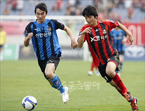 2009 K리그 인천 유나이티드와 FC 서울의 경기가 25일 오후 인천월드컵경기장에서 열렸다. 서울 기성용이 인천 문전을 향해 드리블을 하고 있다.인천 | 양회성 기자 yohan@donga.com