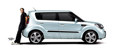 혁신적인 디자인으로 주목을 끈 기아차 ‘쏘울’이 국내에 이어 칠레에서도 선풍적인 인기를 끌고 있다. 쏘울은 칠레의 유력 일간지 라 떼르쎄라가 주관한 2009 올해의 차에 선정됐다.