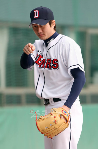 두산 이재우는 김경문 감독이 염두에 두고있는 5선발 후보 중 하나다. 하지만 스스로는 어떤 자리든 최선을 다하겠다는 겸손한 태도를 보였다.스포츠동아DB