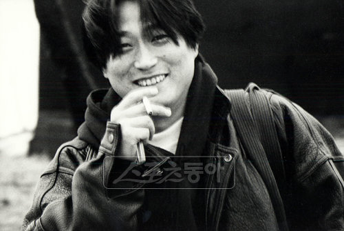 그가 떠난 지 올해로 20년째. 그러나 가수 김현식의 노래는 팬들의 가슴에 남아 ‘영생’하고 있다. 스포츠동아는 고 김현식 추모 20주기를 맞아 생전의 그와 함께 했던 지인들의 도움을 토대로 가상 인터뷰를 했다. 스포츠동아DB