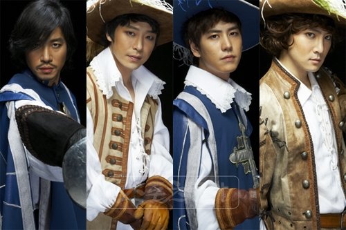 ‘뮤지컬 4대 천왕’ 가운데 한 작품으로 꼽히는 ‘삼총사’를 이끌 새로운 주인공들. 아토스 역을 맡은 유준상을 중심으로 엄기준, 규현, 제이(왼쪽부터)가 달타냥 역을 맡아 무대에 오른다.