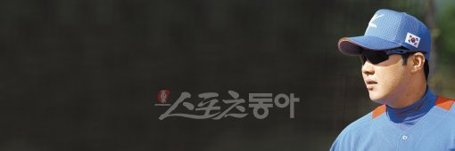 ‘국민유격수’ 박진만이 고향팀 SK에서 새로운 도전을 시작한다. 국내 정상의 유격수로 13년 동안 탄탄대로를 걸어온 그지만 “나는 예전처럼 정상의 선수가 아니다”라며 처음부터 시작할 뜻을 전했다. 스포츠동아DB