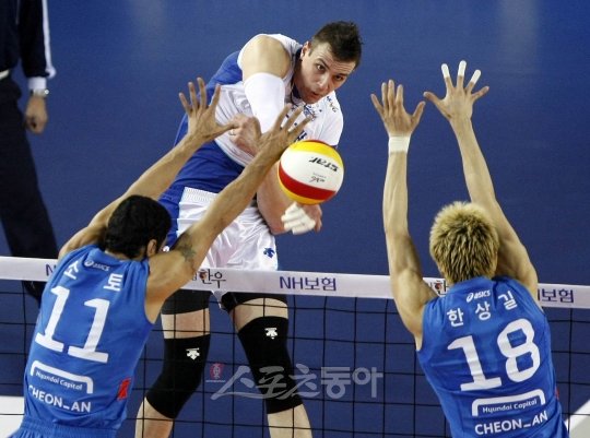 삼성 가빈의 강스파이크. 천안유관순체육관｜김종원기자 won@donga.com