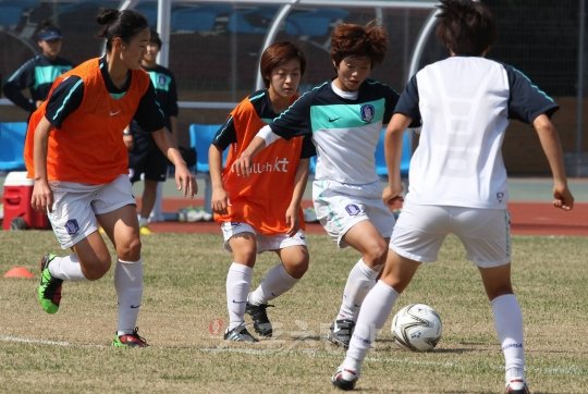 훈련중인 여자축구 대표팀. 스포츠동아DB