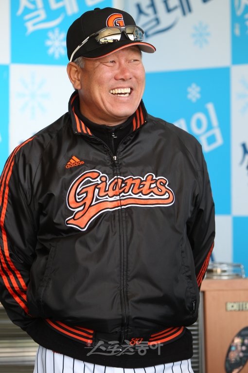 양승호 감독. 사직구장 | 임진환 기자 photolim@donga.com