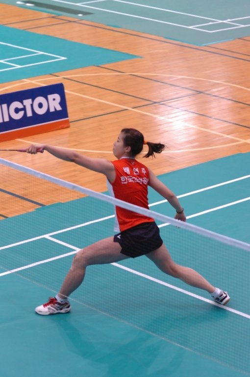 한국인삼공사 배연주(세계랭킹 10위)가 11일 김천시청과의 여자 일반부 단체전 단식경기에 출전해 네트 플레이를 하고 있다. 사진 제공 ｜ 월간배드민턴