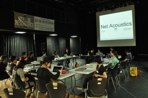 예술창작 역량 강화와 국제교류 활성화를 위해 서울시창작공간 문래예술공장에서 국제 사운드아트 창작워크숍이 열린다.