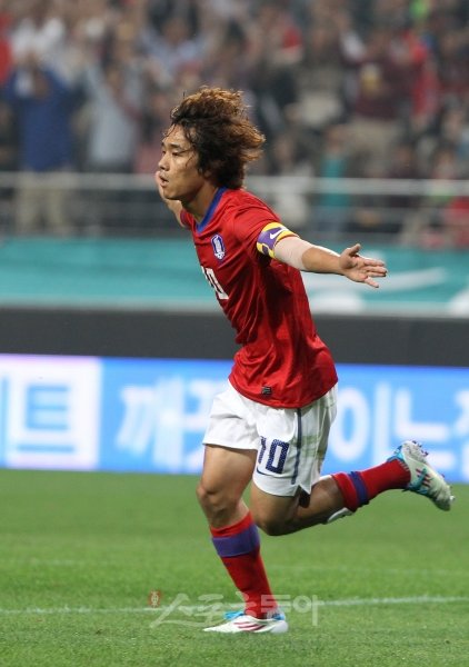 ◀ 최근 독일 샬케04의 이적설이 불거지면서 박주영의 영입을 원하는 구단이 더 늘었다. 박주영의 다음 행선지가 어디로 정해질지 귀추가 주목된다. 스포츠동아 DB