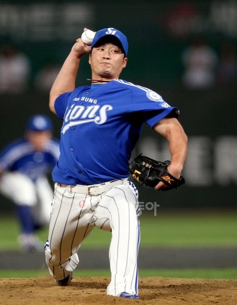 현재 한국프로야구에서 가장 구위가 뛰어난 것으로 평가받는 오승환(삼성)의 투구동작.스포츠동아DB