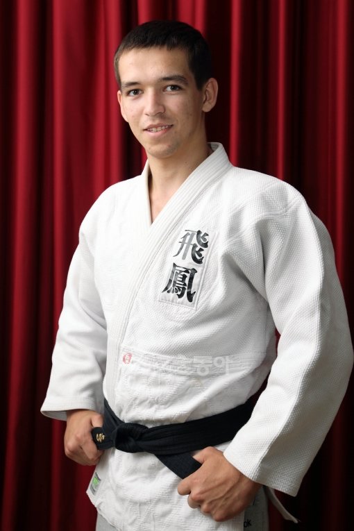 110927 김천실내체육관 비봉고 발레리(우즈베키스탄 출신) 김천|임진환 기자 photolim@donga.com 트위터@binyfafa