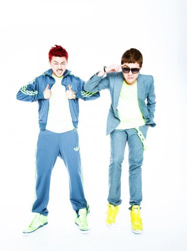 크리스피 크런치의 멤버 씨에스피는 프로듀서로 성장해 가고 싶은 포부를 밝혔다. 반면 치지는 가수 활동과 함께 예능에도 출연해 하하와 MC몽 같은 방송인으로 거듭나고 싶다고 말했다. 사진제공 JS프라임엔터테인먼트