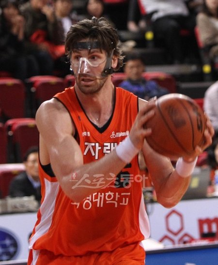 전자랜드 브로만. 인천|임진환 기자 photolim@donga.com 트위터@binyfafa