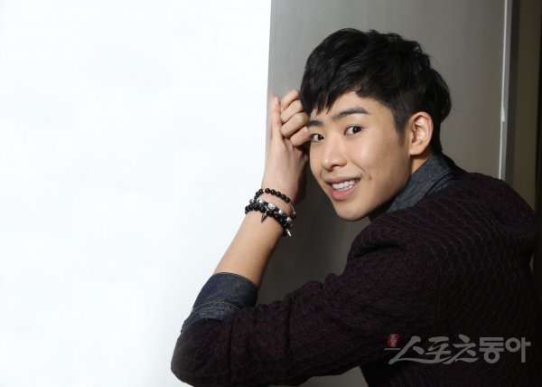 케이블·위성 채널 tvN의 월화드라마 ‘꽃미남 라면가게’에서 차성고 최고의 문제아 김바울 역으로 출연 중인 신인 박민우(23·사진). 박화용 기자 inphoto@donga.com 트위터 @seven7sola