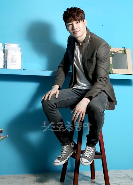 3년 만에 새 음반 ‘유턴’을 출시한 손호영은 “다시 보여주자는 의미에서 음반 제목을 정했다”고 말했다. 박화용 기자 inphoto@donga.com 트위터@seven7sola