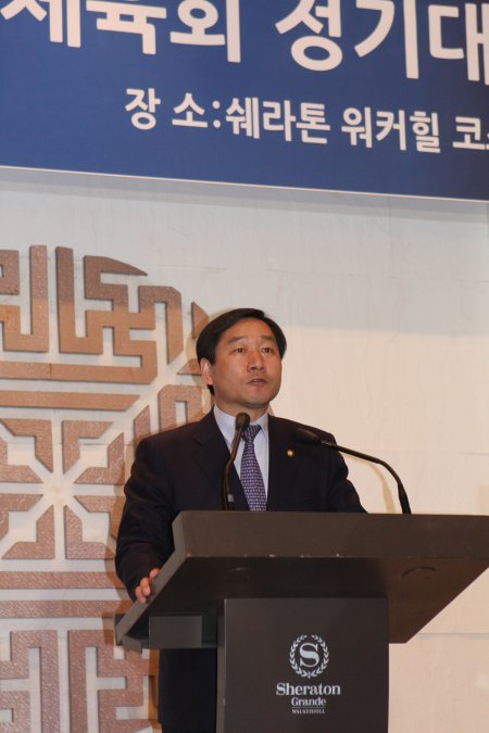 국민생활체육회 신임회장으로 선출된 유정복 새누리당 국회의원. 사진제공｜국민생활체육회