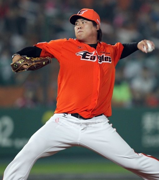 한화 류현진이 2012시즌 강력한 MVP 후보로 꼽혔다. 50인의 전문가 중 무려 24명이 그를 택했다. 스포츠동아DB