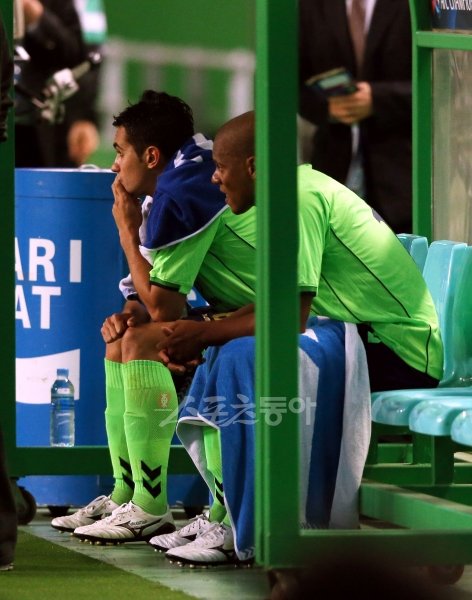 에닝요(왼쪽)-루이스. 스포츠동아DB