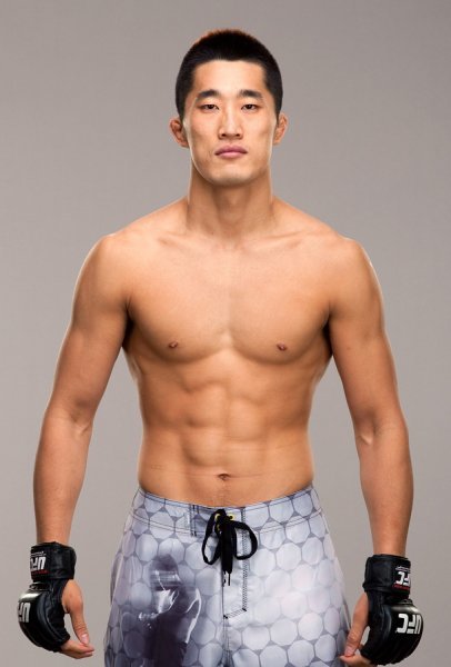 ‘UFC 148’ 김동현