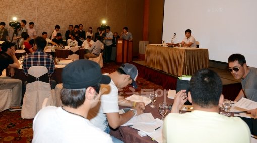 한국프로야구선수협회(선수협)가 6월 25일 서울 마포구 서울가든호텔에서 긴급임시이사회를 열고 있다. 10구단 문제와 관련해 
선수협은 이미 올스타전 보이콧을 선언했다. 만약 올스타전 보이콧이 가시화되면, 최대 피해자는 사상 최초의 올스타 싹쓸이를 한 
롯데가 될 수밖에 없다. 스포츠동아DB