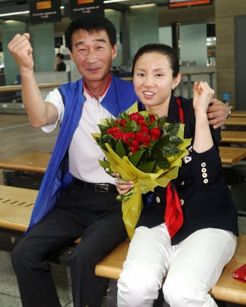 남현희(오른쪽). 사진제공|스포츠코리아