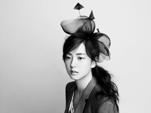 YG가 얼굴만 공개한 ‘YG표 소녀시대’ 멤버.사진제공|YG엔터테인먼트