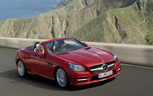 메르세데스-벤츠의 ‘The new SLK 200 블루이피션시’는 뛰어난 완성도를 자랑하며 로드스터의 진수를 느낄 수 있는 야심작이다. 사진제공｜메르세데스-벤츠 코리아