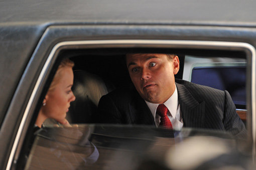 레오나르도 디카프리오와 마고 로비(왼쪽)가 영화 ‘울프 오브 월 스트리트’의 촬영에 임하고 있다. 사진제공|TOPIC / Splash News