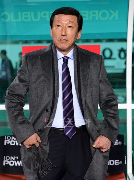 대표팀 최강희 감독이 태극전사들의 질문에 뛰어난 언변을 과시하며 궁금증을 풀어줬다. 스포츠동아DB