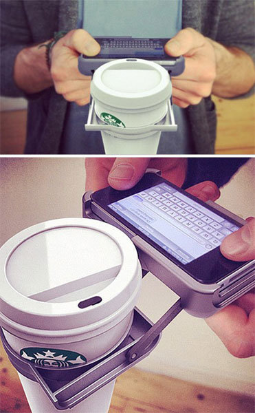 커피 안 쏟고 문자 보내기