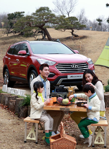 현대자동차 맥스크루즈는 국내 SUV 중 실내 공간이 가장 넓다. 또한 럭셔리 미니밴급 편의사양을 두루 갖춰 아웃도어 라이프를 지향하는 이들에게 큰 관심을 받고 있다. 사진제공｜현대자동차