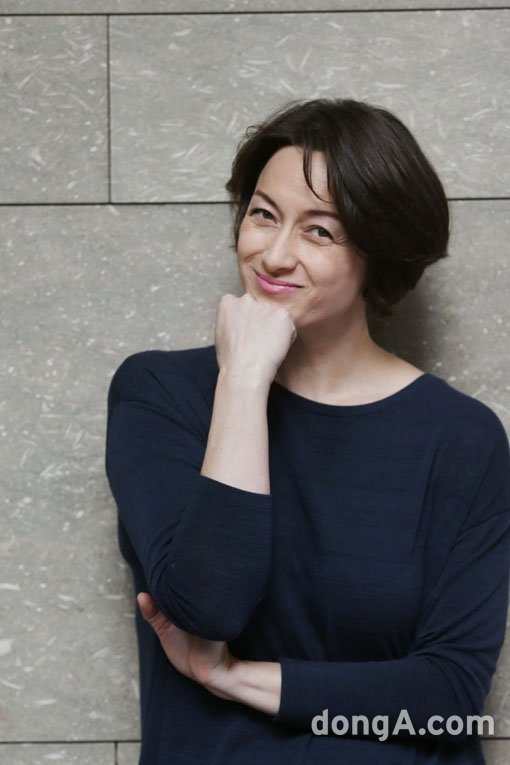 뮤지컬 ‘넥스트 투 노멀’에서 아들을 잃고 16년 째 조울증을 앓고 있는 다이애나 역을 맡은 박칼린. 국경원 기자 onecut@donga.com