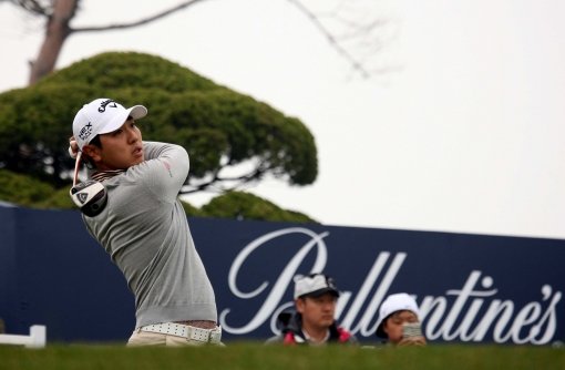 시차와 변덕스러운 날씨 탓에 목과 어깨 부위에 근육이 뭉친 배상문은 부상에도 불구하고 25일 경기도 이천 블랙스톤 골프장에서 열린
 발렌타인 챔피언십 1라운드에서 이븐파 72타로 무난한 출발을 보였다. 사진제공｜발렌타인챔피언십 조직위