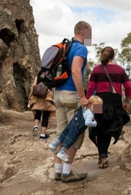 ‘와이프 안 볼 때 애 보기’. 사진 ｜ 온라인 게시판