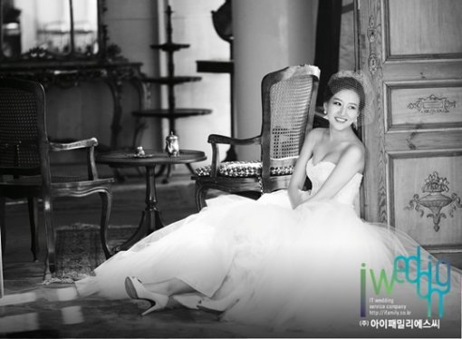 장윤정 도경완 웨딩화보. 사진｜ THE THIRD MIND, 아이웨딩네트웍스