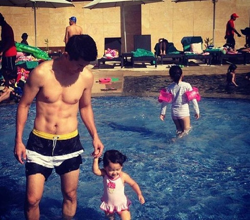 ‘션 하엘 수영장 포착’