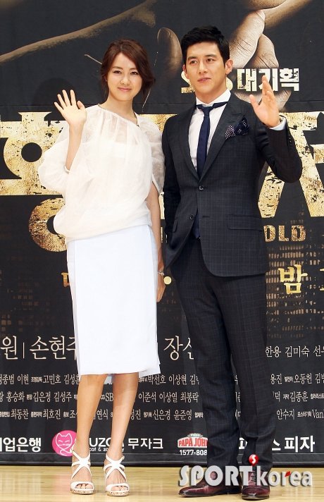 배우 이요원-고수. 사진제공｜스포츠코리아