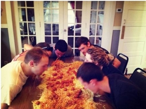 설거지 안 하는 가족.