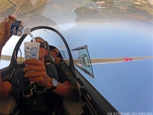 중력을 이겨낸 남자.