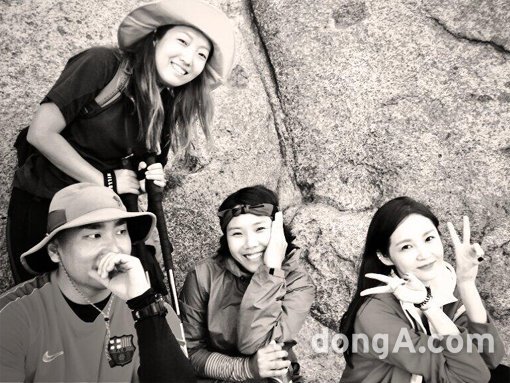 ‘길 강민경 라봉산악회’