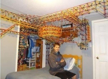 침실에 만든 롤러코스터. 사진출처 | 온라인 게시판