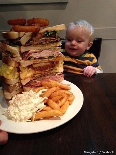 ‘2.5kg 대식가 샌드위치’