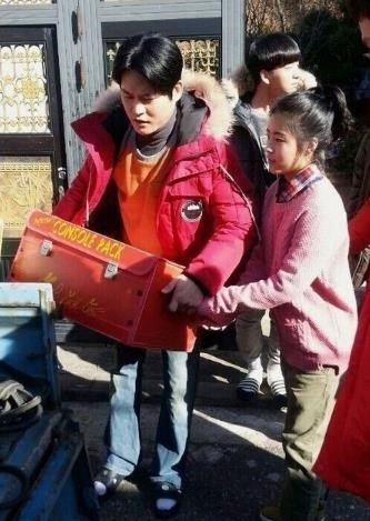 ‘김성균 매너남 등극’