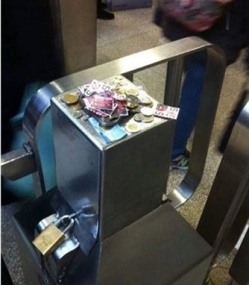 ‘정직한 지하철 승객들’