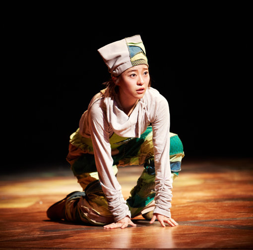 뮤지컬 ‘백설공주가 사랑한 난장이’에서 ‘반달이’로 열연하고 있는 강연정. 강연정은 공연 전 언제나 줄넘기 1000회로 몸을 풀고 무대에 오르는 줄넘기 마니아다. 사진제공|마케팅컴퍼니 아침